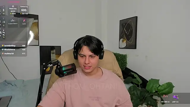 Snapshot of Thom_Ohtani chatting on June 7, 7:06 pm Thom Ohtani online show from June 7, 7:06 pm