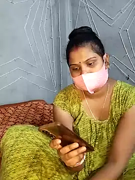 Snapshot of nikitacute23 chatting on January 23, 10:32 am nikitacute23 online show from January 23, 10:32 am