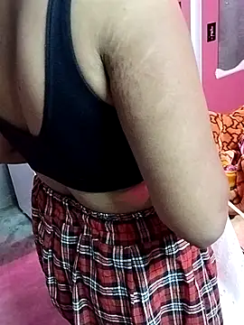 Snapshot of nikitacute23 chatting on March 21, 7:55 am nikitacute23 online show from March 21, 7:55 am