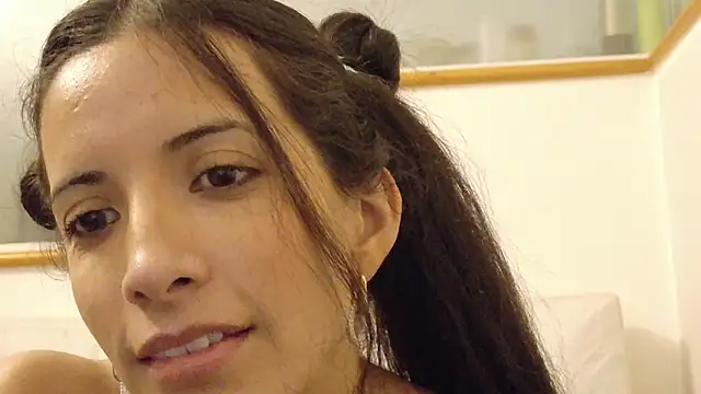 amabel zambrano online show from March 4, 11:40 am