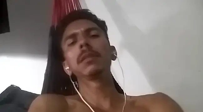 MagrinhoSaradoo online show from February 20, 6:06 am