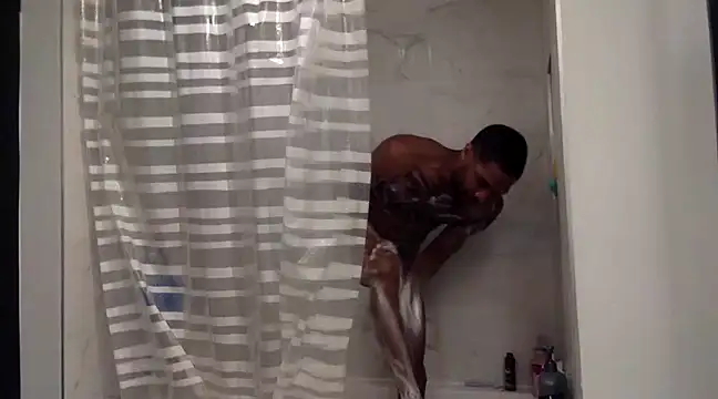 Snapshot of mileshighclub420 chatting on February 14, 6:08 pm mileshighclub420 online show from February 14, 6:08 pm