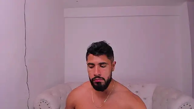 Santiago huntt online show from December 10, 12:39 am