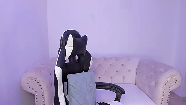 Santiago huntt online show from October 13, 8:09 pm