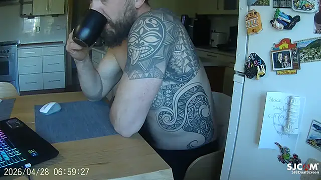 Snapshot of realdilf chatting on April 28, 5:56 am realdilf online show from April 28, 5:56 am