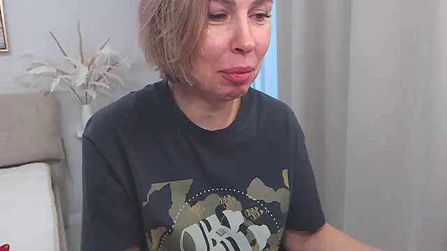 AnnyUBright online show from January 16, 10:10 am