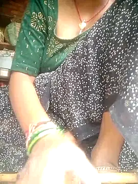 Snapshot of Amaya_Bajwa chatting on October 1, 4:07 am Amaya Bajwa online show from October 1, 4:07 am