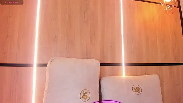 ashlyn parker online show from December 2, 8:04 pm