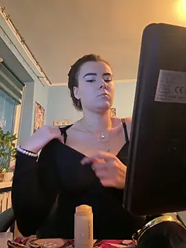 mewKate online show from December 20, 2:46 pm