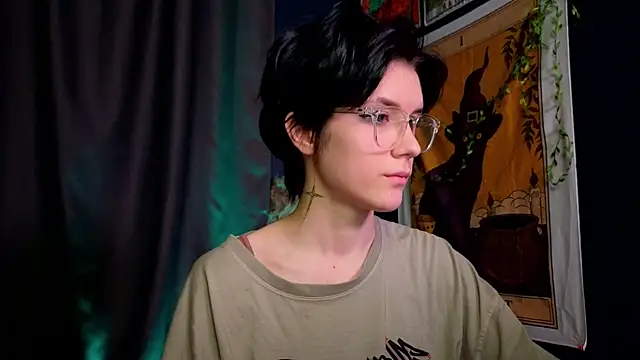 Hyeon Jin online show from January 4, 9:31 pm