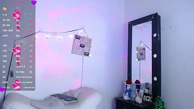 Yorkeidys1 online show from November 21, 2:43 am