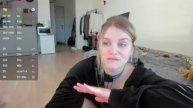 Snapshot of shiny_bunnyyy chatting on January 18, 11:21 am shiny bunnyyy online show from January 18, 11:21 am