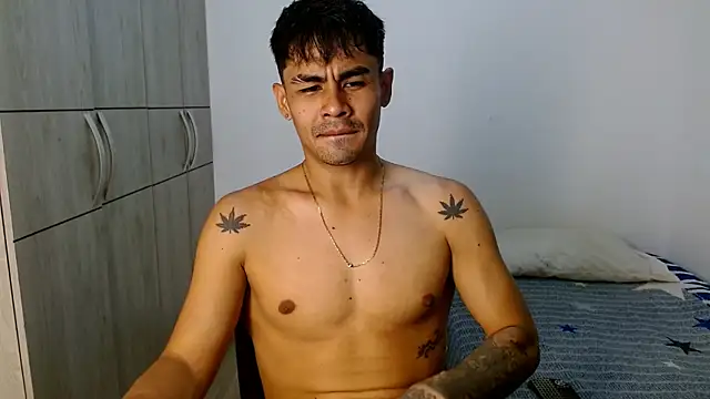 lonelydick2002 online show from November 5, 4:45 am