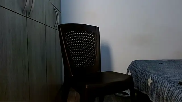 lonelydick2002 online show from February 6, 9:12 am