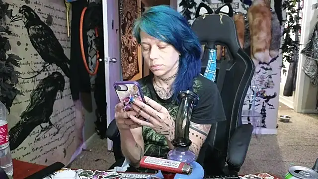 trashbrat online show from November 20, 12:16 pm