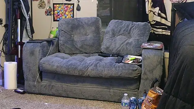 trashbrat online show from March 13, 2:51 am