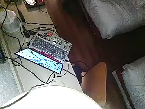 Snapshot of justthetip4209 chatting on February 20, 7:41 pm justthetip4209 online show from February 20, 7:41 pm