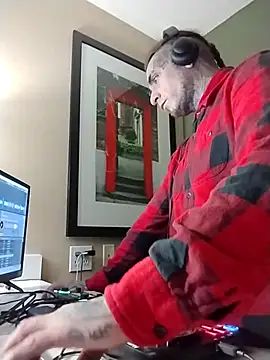 Snapshot of justthetip4209 chatting on March 12, 6:07 am justthetip4209 online show from March 12, 6:07 am