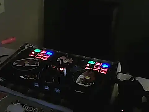 Snapshot of justthetip4209 chatting on March 16, 7:37 am justthetip4209 online show from March 16, 7:37 am