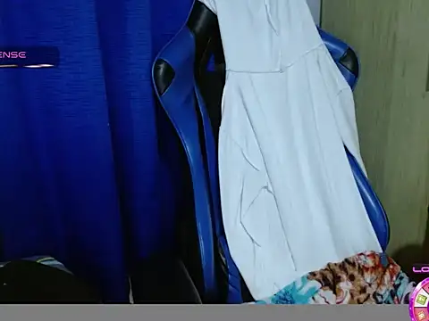 Danielagomez33 online show from February 16, 12:18 am