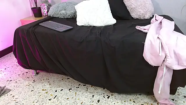 Charlot Vega  online show from February 26, 10:58 am