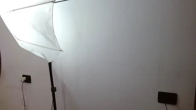 Charlot Vega  online show from March 9, 1:26 pm