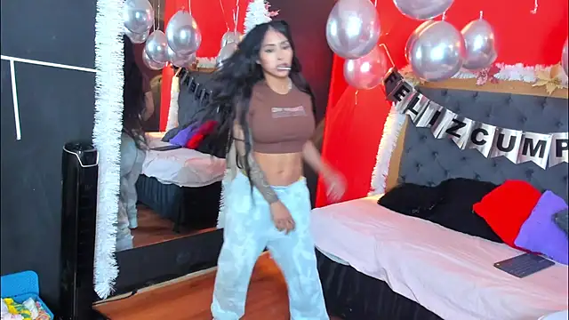 Snapshot of Charlot_Vega_ chatting on January 5, 5:27 pm Charlot Vega online show from January 5, 5:27 pm