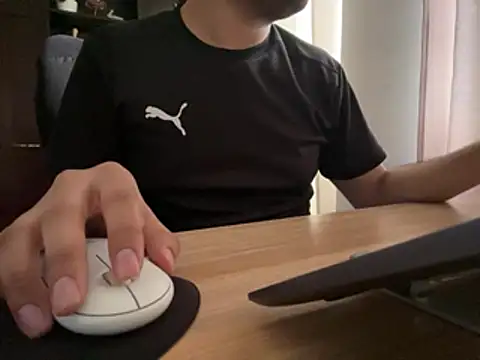 Snapshot of JOconeill chatting on July 28, 9:47 pm JOconeill online show from July 28, 9:47 pm