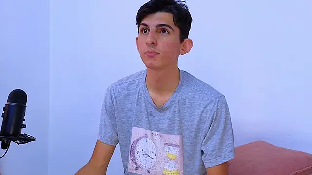 Ana and Leo online show from February 6, 12:05 pm