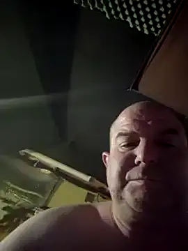 Snapshot of hesjustafriend chatting on February 12, 10:35 am hesjustafriend online show from February 12, 10:35 am