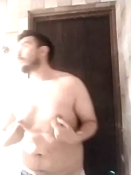 Snapshot of Man456545 chatting on February 27, 9:37 pm Man456545 online show from February 27, 9:37 pm