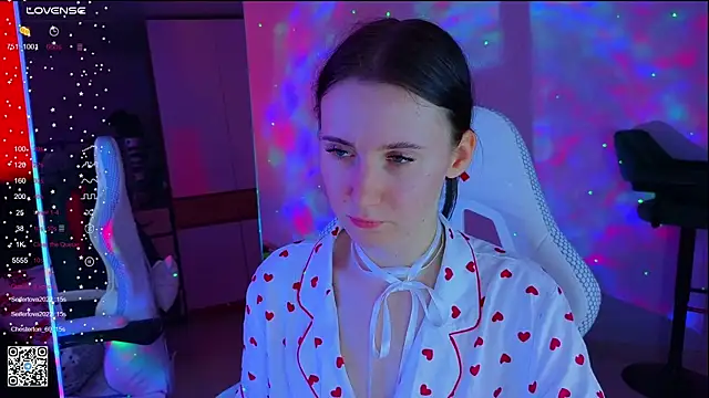 Snapshot of mon_lola chatting on March 10, 9:32 am mon lola online show from March 10, 9:32 am