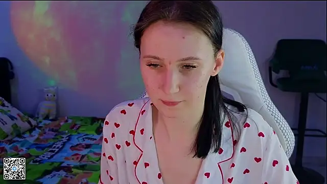 Snapshot of mon_lola chatting on March 14, 5:24 pm mon lola online show from March 14, 5:24 pm