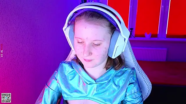 Snapshot of mon_lola chatting on November 26, 10:16 am mon lola online show from November 26, 10:16 am