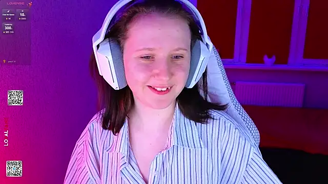 mon lola online show from February 28, 7:37 pm