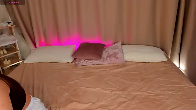 passi lover online show from December 3, 1:57 am