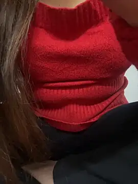 Snapshot of Red-Magic-25 chatting on November 19, 6:46 am Red-Magic-25 online show from November 19, 6:46 am