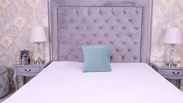 LexiRiley online show from October 10, 5:28 am