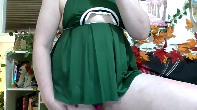 Snapshot of AverageRose chatting on January 10, 9:41 pm AverageRose online show from January 10, 9:41 pm