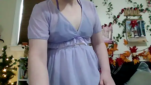 Snapshot of AverageRose chatting on February 4, 6:58 pm AverageRose online show from February 4, 6:58 pm