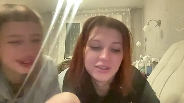 Gloryyaa online show from October 18, 6:52 pm