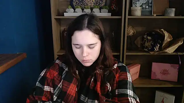 mini girly online show from October 6, 7:06 am