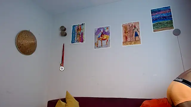 HOTLATINO2025 online show from September 23, 2:31 pm