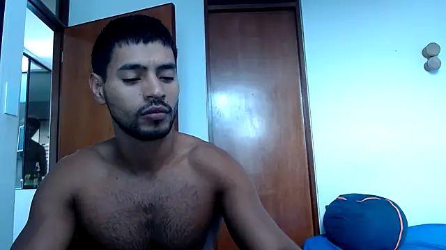 HOTLATINO2025 online show from March 18, 4:10 pm