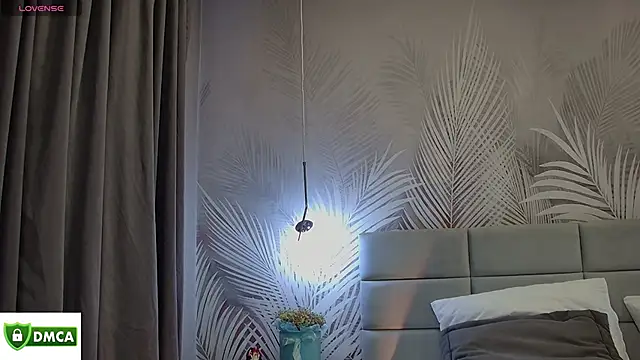 Emma plux online show from October 29, 8:05 am