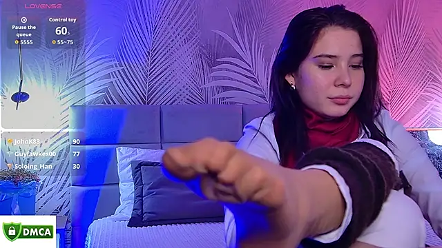 Emma plux online show from October 31, 8:21 pm