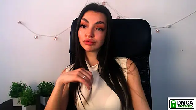 Lexi Jous online show from April 18, 11:58 am