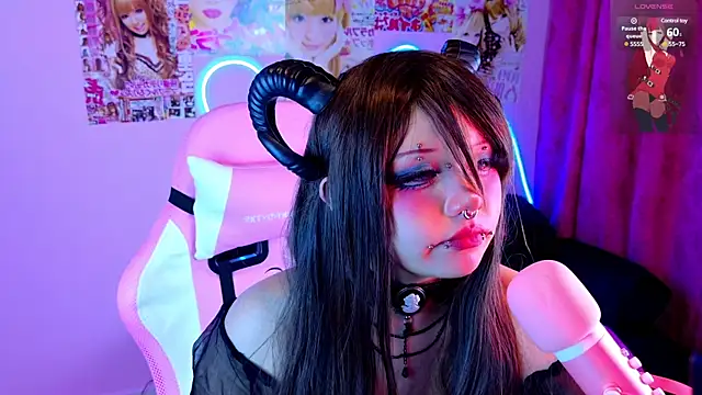 LaytonBox online show from February 10, 3:35 am