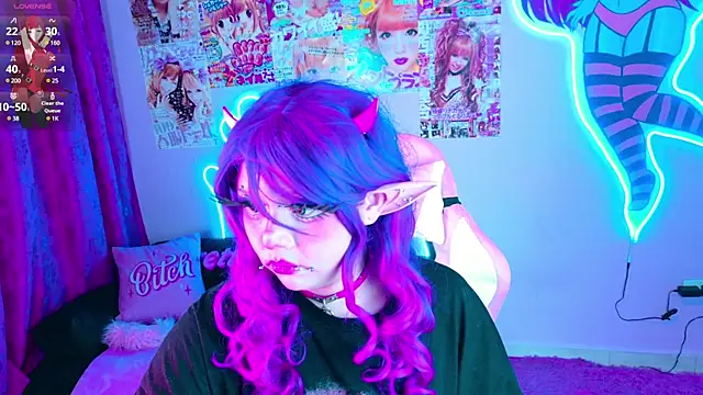 LaytonBox online show from March 7, 1:20 am