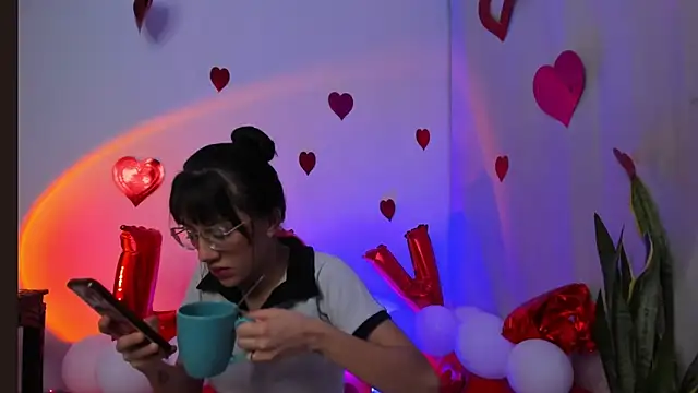 Snapshot of GABBYMORGAN chatting on February 18, 10:38 am GABBYMORGAN online show from February 18, 10:38 am